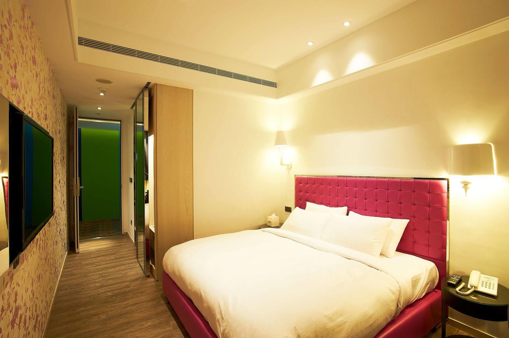 Royal Group Hotel Bo Ai Branch Kaohsiung Exterior photo